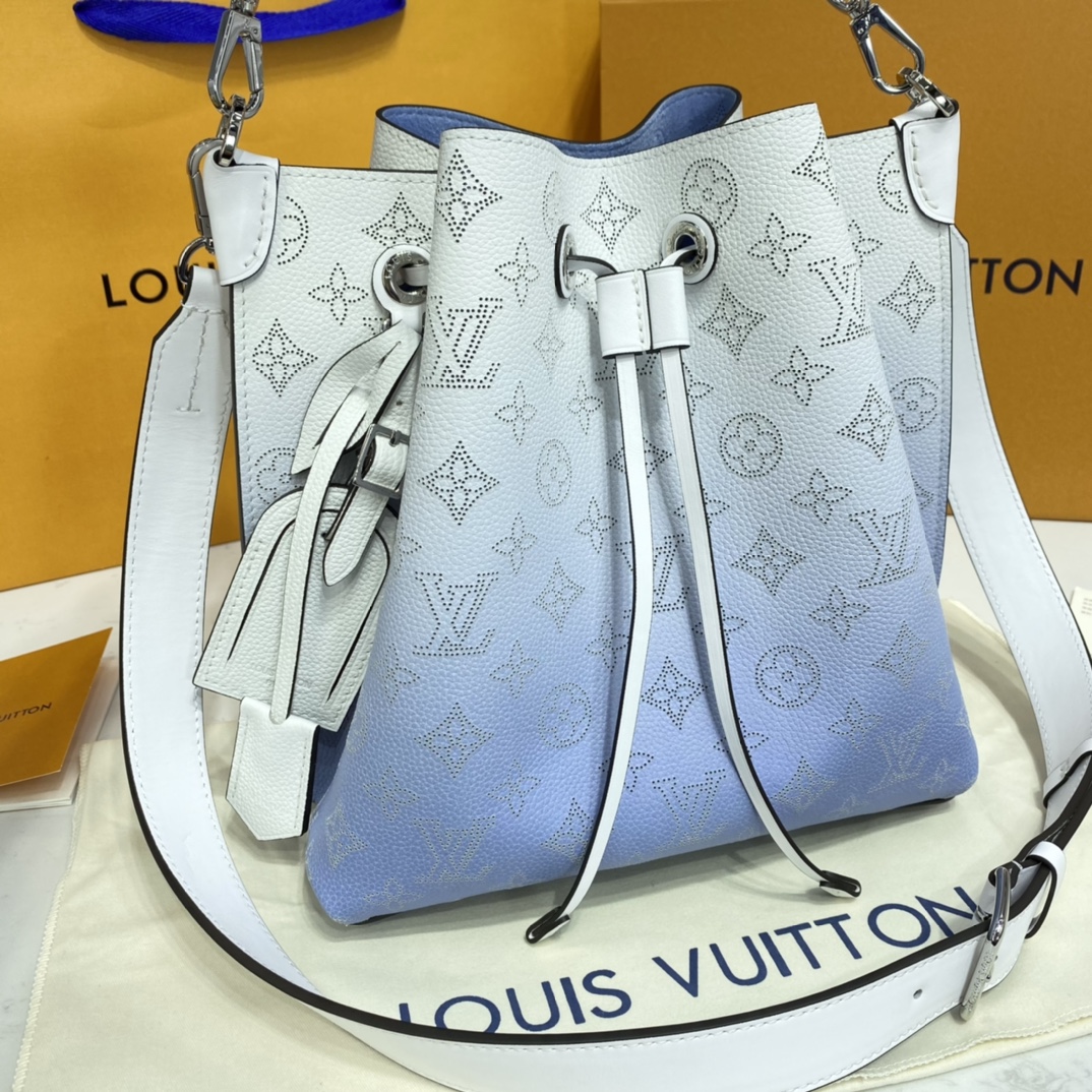 Louis Vuitton MURIA Bucket Bag Mahina Leather M57853 Gradient Blue